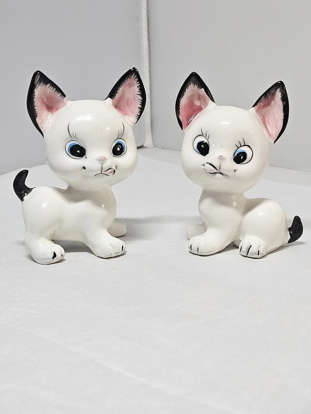 Vintage White Ceramic  Cat Salt And Pepper Shakers Pair Kitten S&P